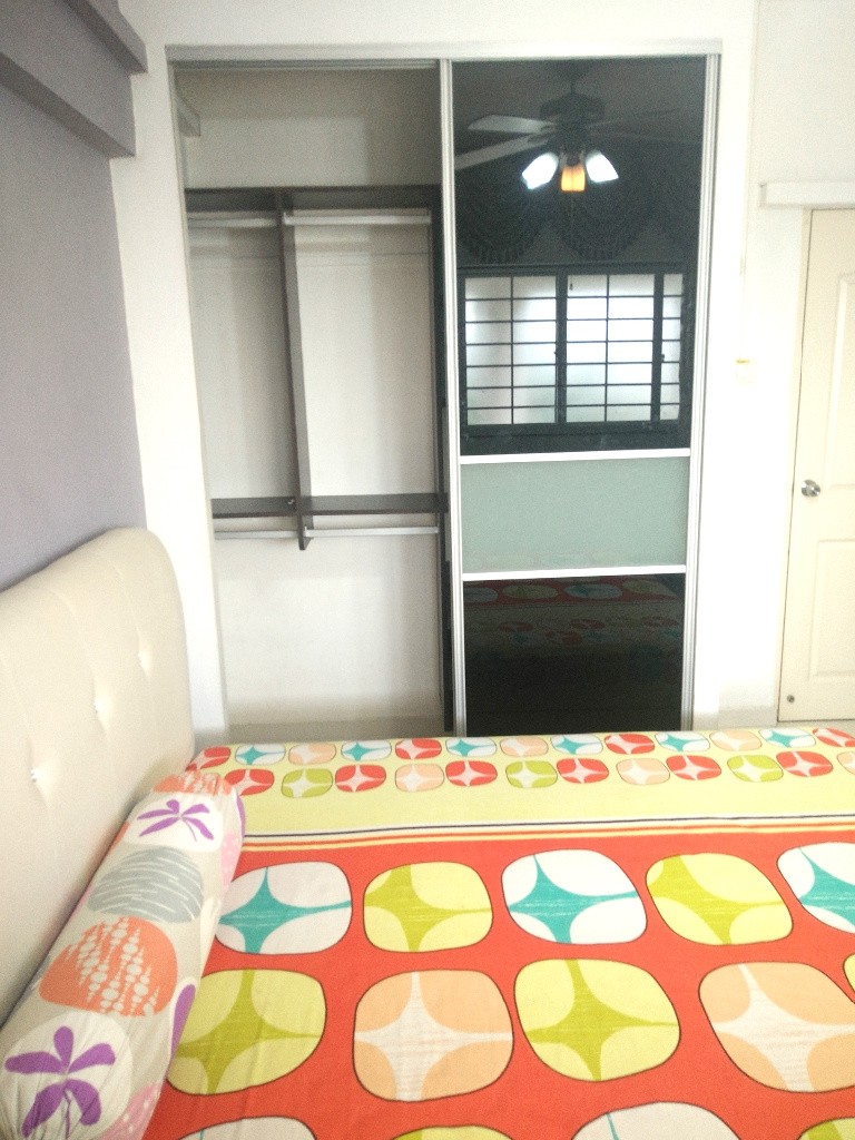 Near NUS, Large Common Room, 5-10 min Walk to Campus - Clementi 金文泰 - 分租房间 - Homates 新加坡