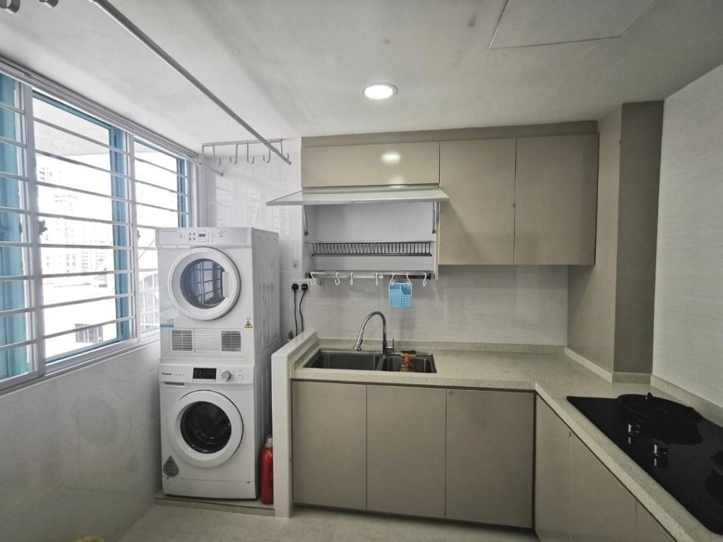 VICTORY HEIGHTS Middle Room /1 persons stay/No Owner Staying/Fully Furnished /WIFI/2 Shared Bathroom/allowed Light Cooking/ Balestier / Toa Payoh/Novena MRT/ Available on Immediately - Toa Payoh 大巴窑 - - Homates 新加坡