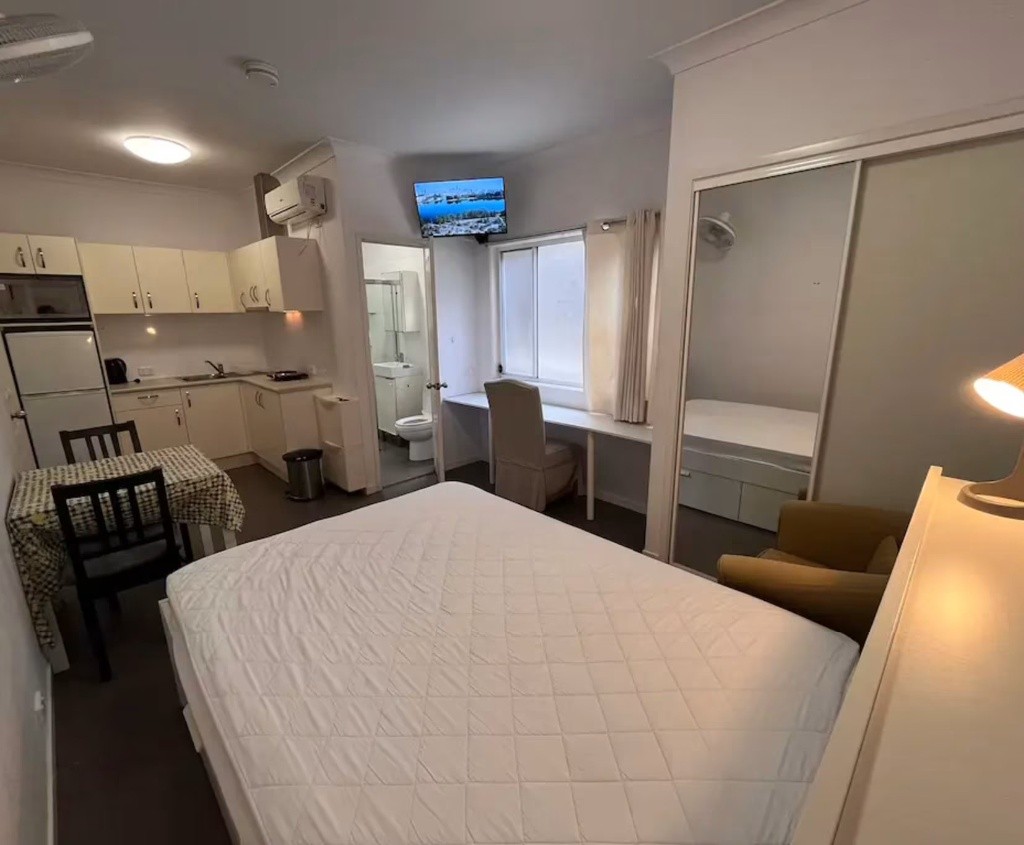 Furnished Studio Room for Rent – Jurong East (S$800/month) - Jurong East 裕廊东 - 独立套房 - Homates 新加坡