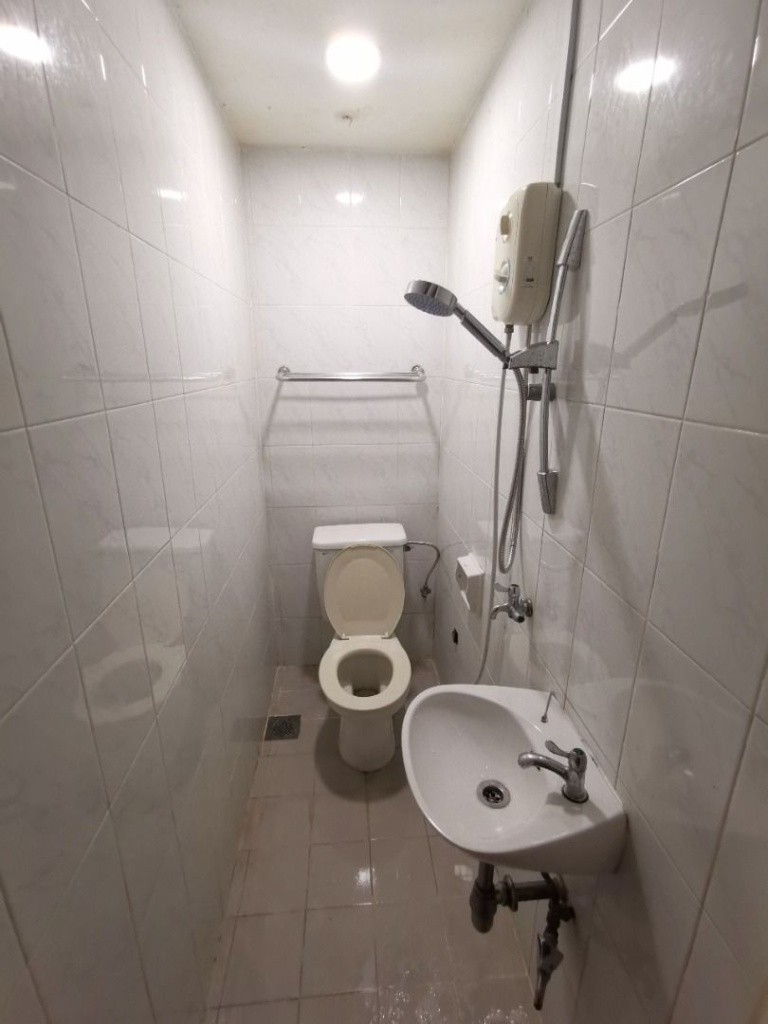 Room for rent Jurong West / Chinese Garden/Boon Lay/Common Room/Full facilities/Parc Oasis/ Available Feb 2 - Jurong East 裕廊東 - 分租房間 - Homates 新加坡