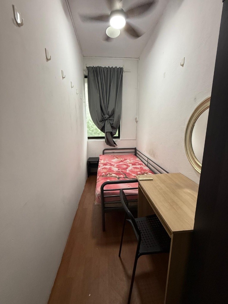Available﻿ March 8 - Common Room/Include Utilities/Wifi/Aircon/No Agent Fee/Light Cooking Allowed/Washing Machine - Queenstown - Bedroom - Homates Singapore