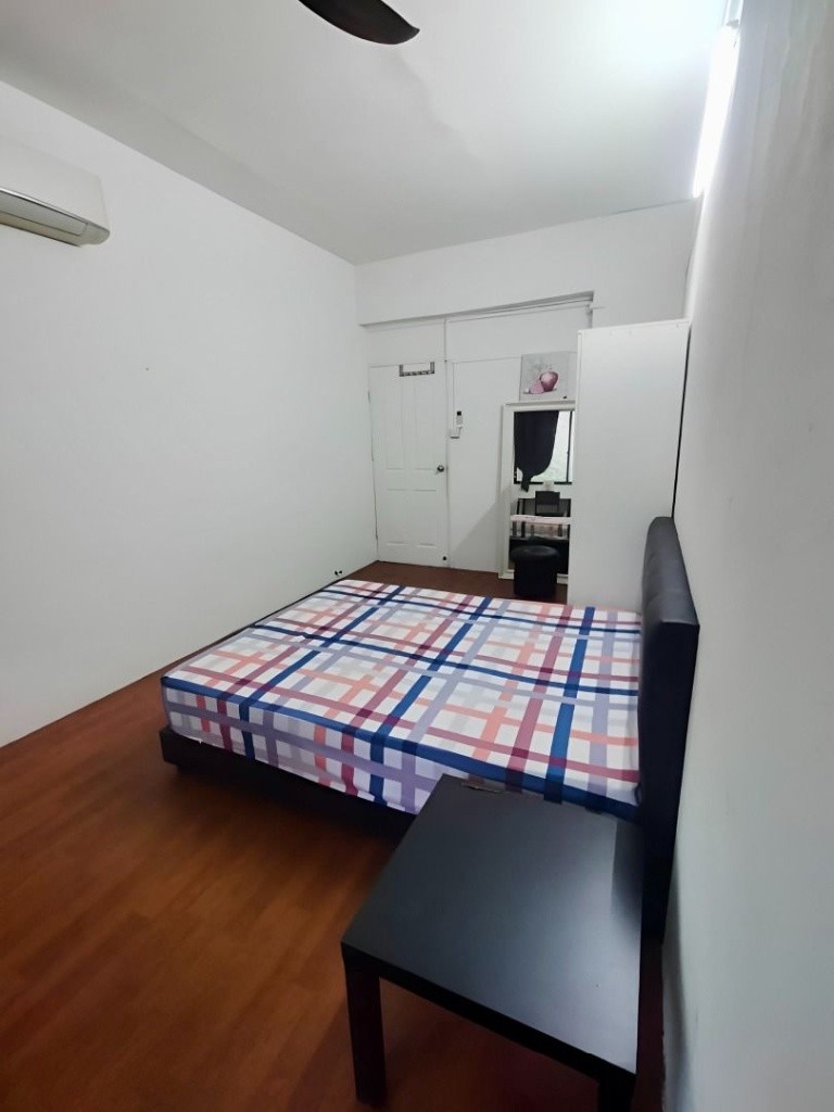 Room for rent / Tiong Bahru, Havelock / Common room / 1pax stay / Available April 13 - Tiong Bahru - Bedroom - Homates Singapore