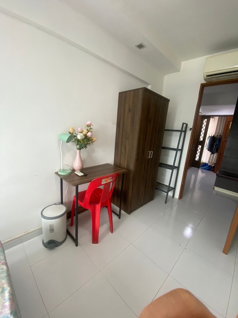 Room for rent / Outram, Tangjong Pagar, Chinatown MRT / Common room / 1-2 pax stay / Available May 3 - Outram - Bedroom - Homates Singapore