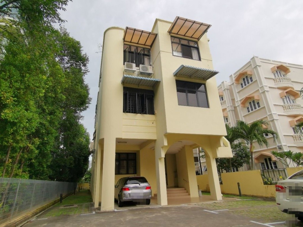 Available﻿ May 2 - Common Room/Include Utilities/Wifi/Aircon/No Agent Fee/Light Cooking Allowed/Washing Machine - Eunos - Bedroom - Homates Singapore