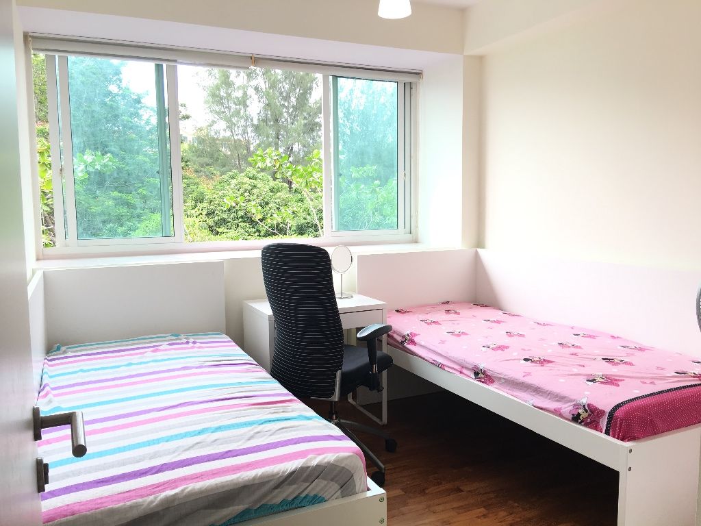 Pasir Ris, Esparis Condo, big greenary common room, near Changi Airport, no agent fee - Pasir Ris - Bedroom - Homates Singapore