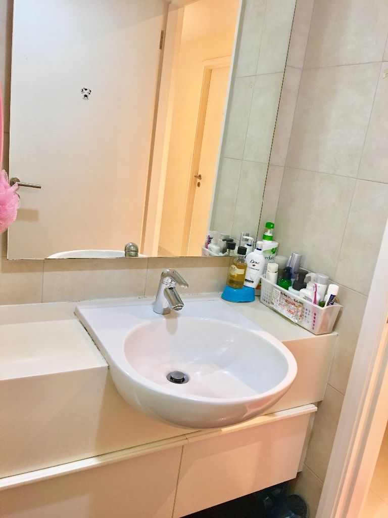 Pasir Ris, Esparis Condo, big greenary common room, near Changi Airport, no agent fee - Pasir Ris - Bedroom - Homates Singapore