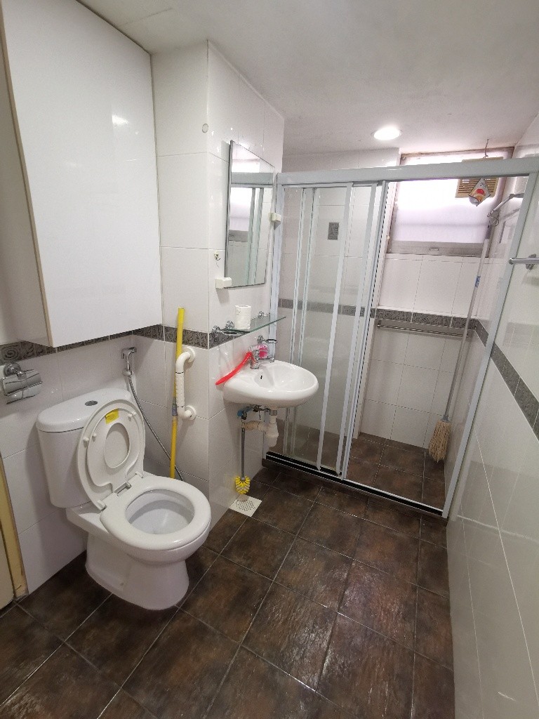 Room for rent/ Near Clementi, Dover MRT/ For 1-2 pax/ Available Immediately - Clementi 金文泰​​ - 分租房間 - Homates 新加坡