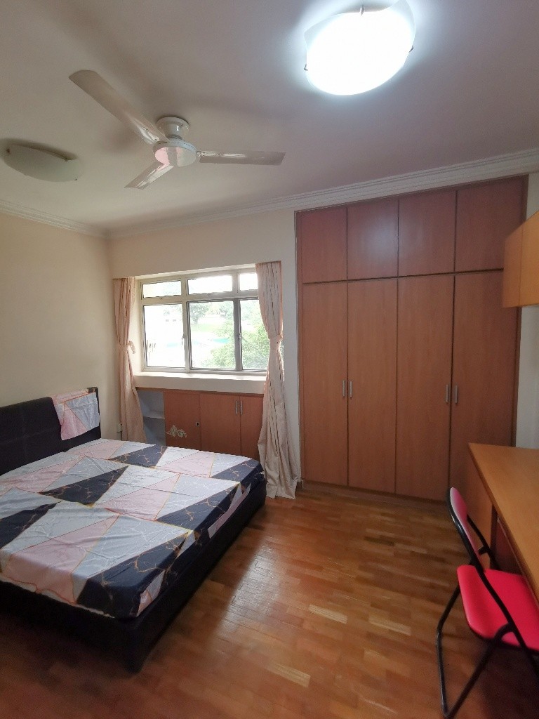 Available﻿ Immediate- Common Room/Include Utilities/Wifi/Aircon/No Agent Fee/Light Cooking Allowed/Washing Machine - Clementi 金文泰 - 分租房间 - Homates 新加坡