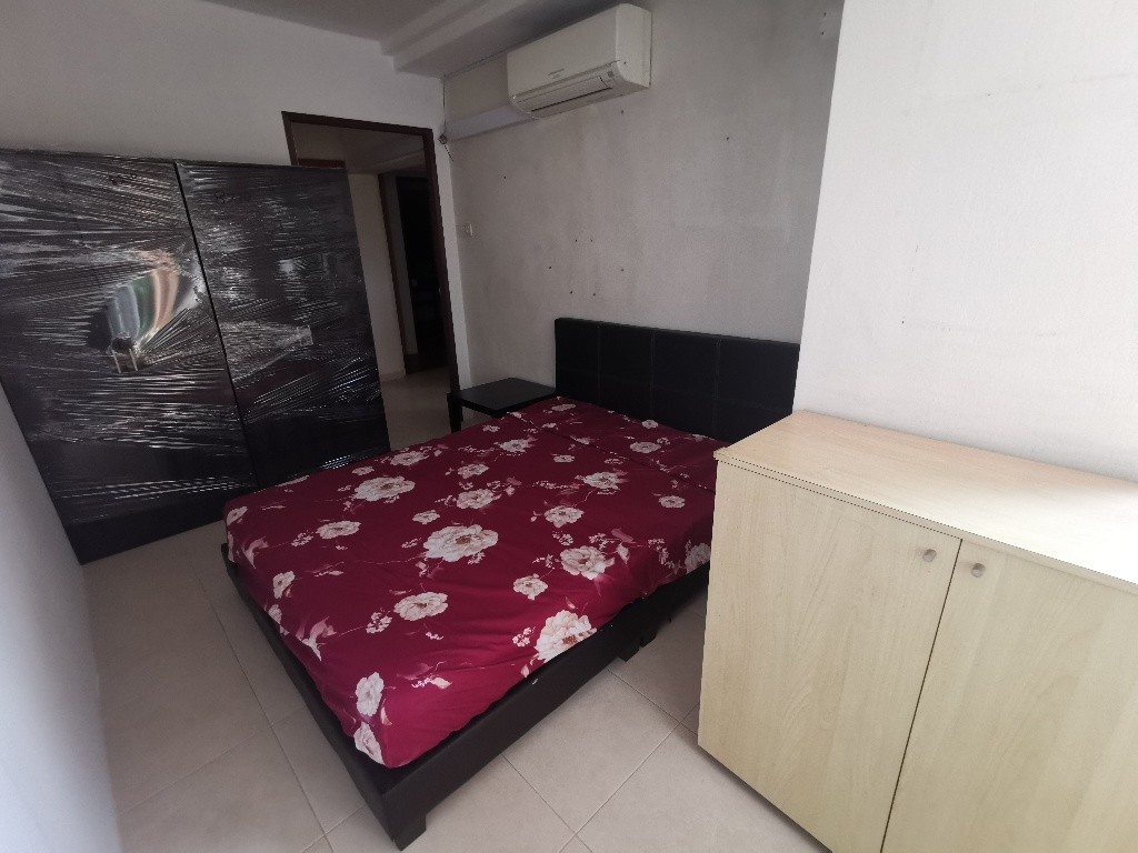 Available﻿ Immediate- Common Room/Include Utilities/Wifi/Aircon/No Agent Fee/Light Cooking Allowed/Washing Machine - Clementi 金文泰 - 分租房间 - Homates 新加坡