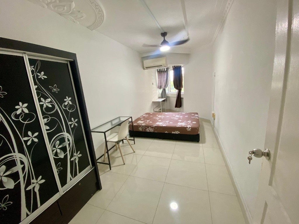 Room for rent /Clementi Park / Jurong / Common room / 1pax stay / Available July 30 - Clementi 金文泰​​ - 整個住家 - Homates 新加坡