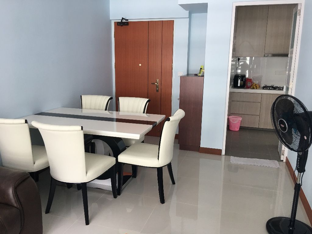 Bland New Room for Rent  - Tampines 淡濱尼 - 分租房間 - Homates 新加坡