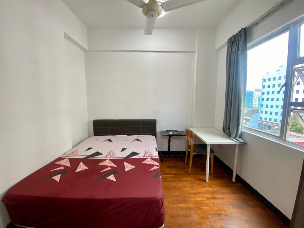 Room for rent / Kallang MRT / Stadium MRT / Mountbatten MRT / Master room / 1pax stay / Available 2 September - Geylang 芽籠 - 分租房間 - Homates 新加坡