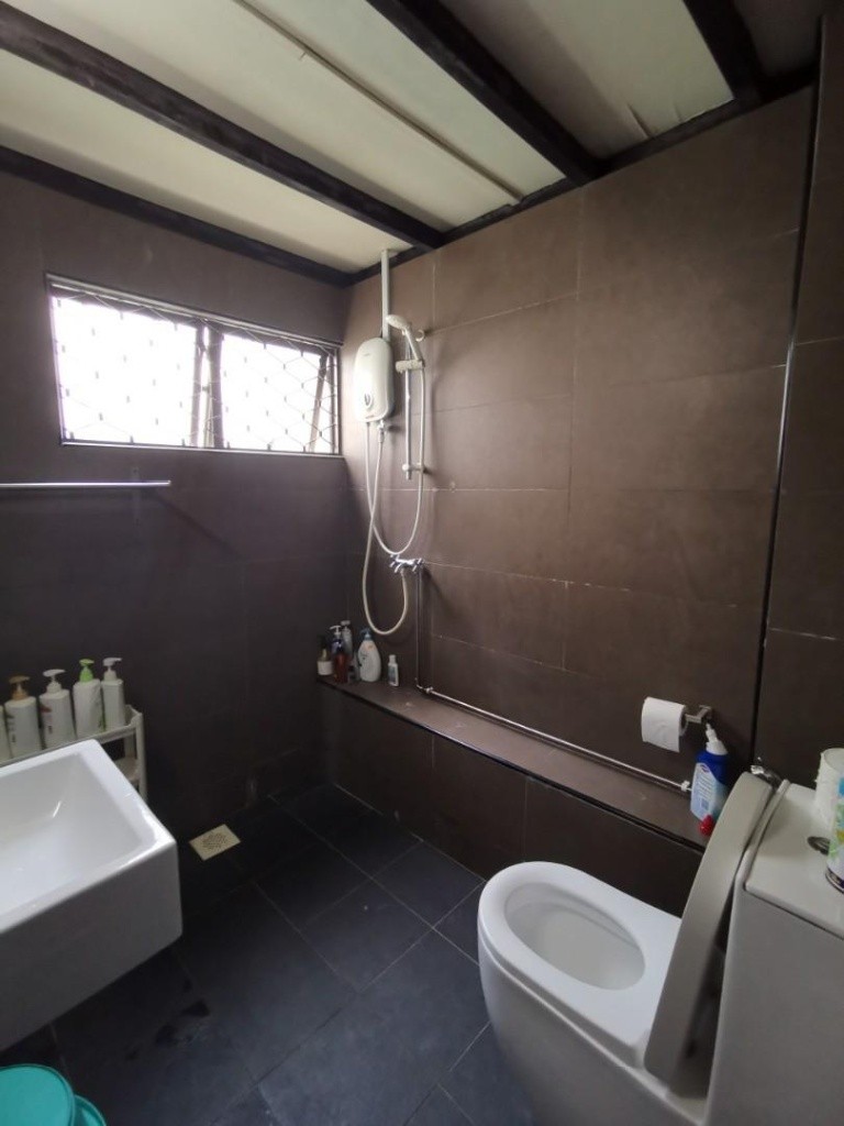 Room for rent / Kembangan MRT / Common room / 1pax stay / Available 12 October - Marine Parade 馬林百列 - 分租房間 - Homates 新加坡