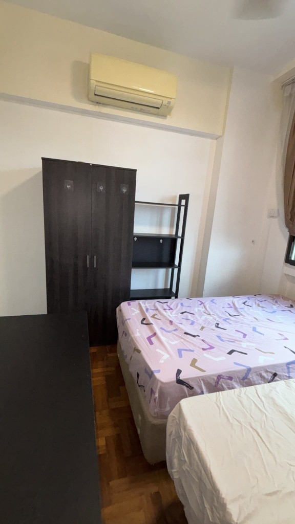 Room for rent / CHINESE GARDEN / Common room / 1pax stay / Available 20 September - Chinese Garden 裕華園 - 分租房間 - Homates 新加坡