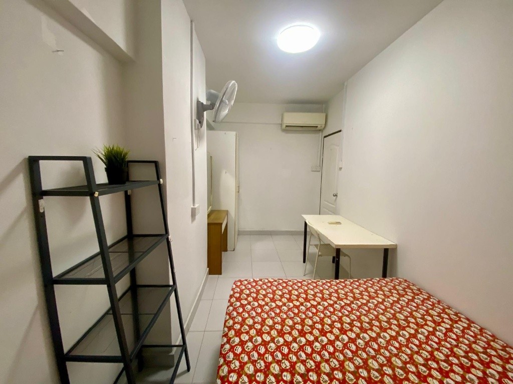 Room for rent / BUGIS / Common room / 1pax stay / Available 1 Nov	 - Bugis 白沙浮 - 分租房间 - Homates 新加坡