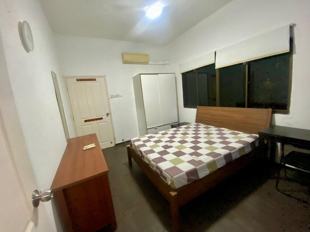 Room for rent / Kembangan / Common room / 1-2 pax stay / Available 11 Nov - Kembangan 景萬岸 - 分租房間 - Homates 新加坡
