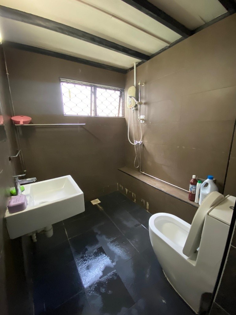 Room for rent / Kembangan / Common room / 1-2 pax stay / Available 11 Nov - Kembangan 景萬岸 - 分租房間 - Homates 新加坡