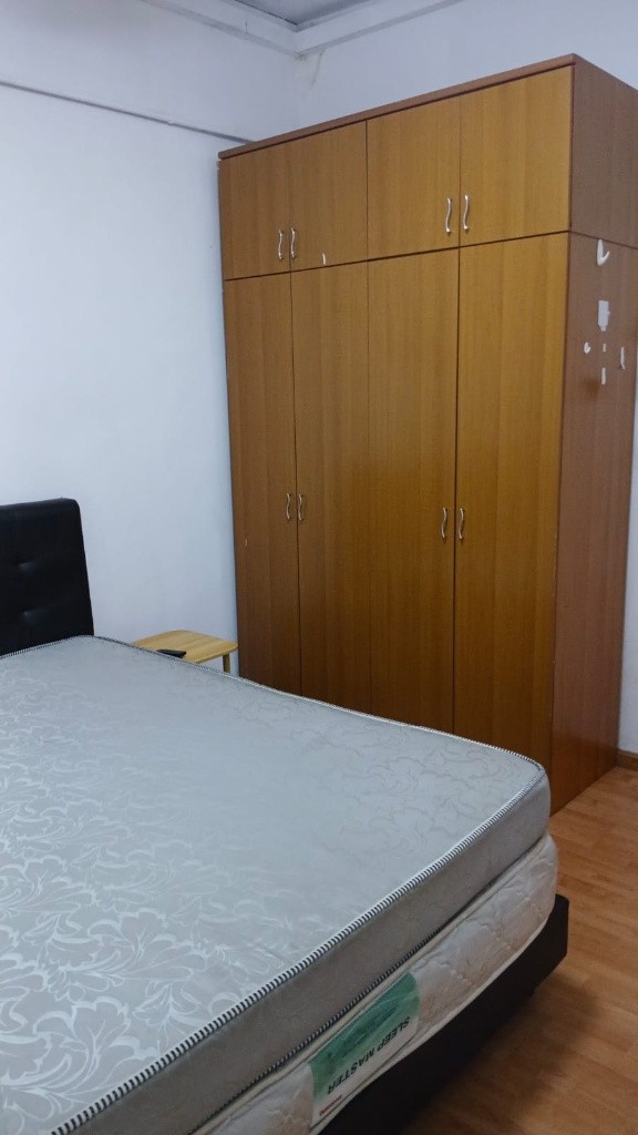 Room for rent / SOMERSET / Classic Queen Room / 1 - 2 pax stay / Available Immediately - Somerset - Bedroom - Homates Singapore