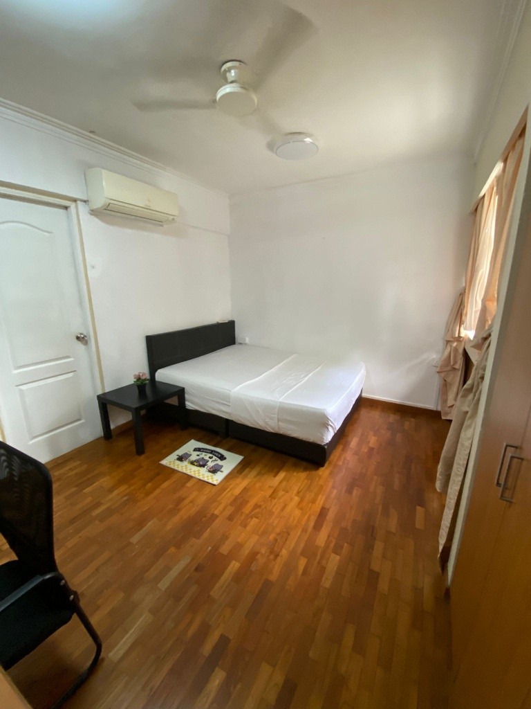 Room for rent / CLEMENTI / Common room / 1-2 pax stay / Available NOV 6 - Clementi 金文泰 - 分租房间 - Homates 新加坡