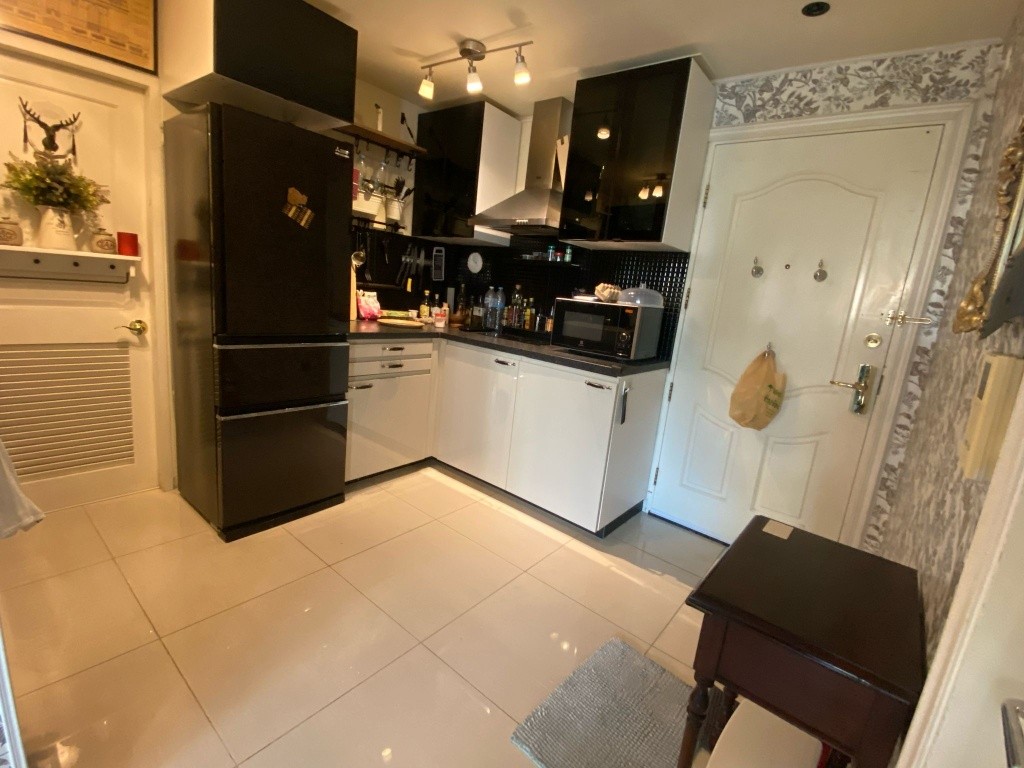 Room Available in an Amazing Apartment in Bangkok! 🏡✨ -  - 房間 (合租／分租) - Homates 泰國