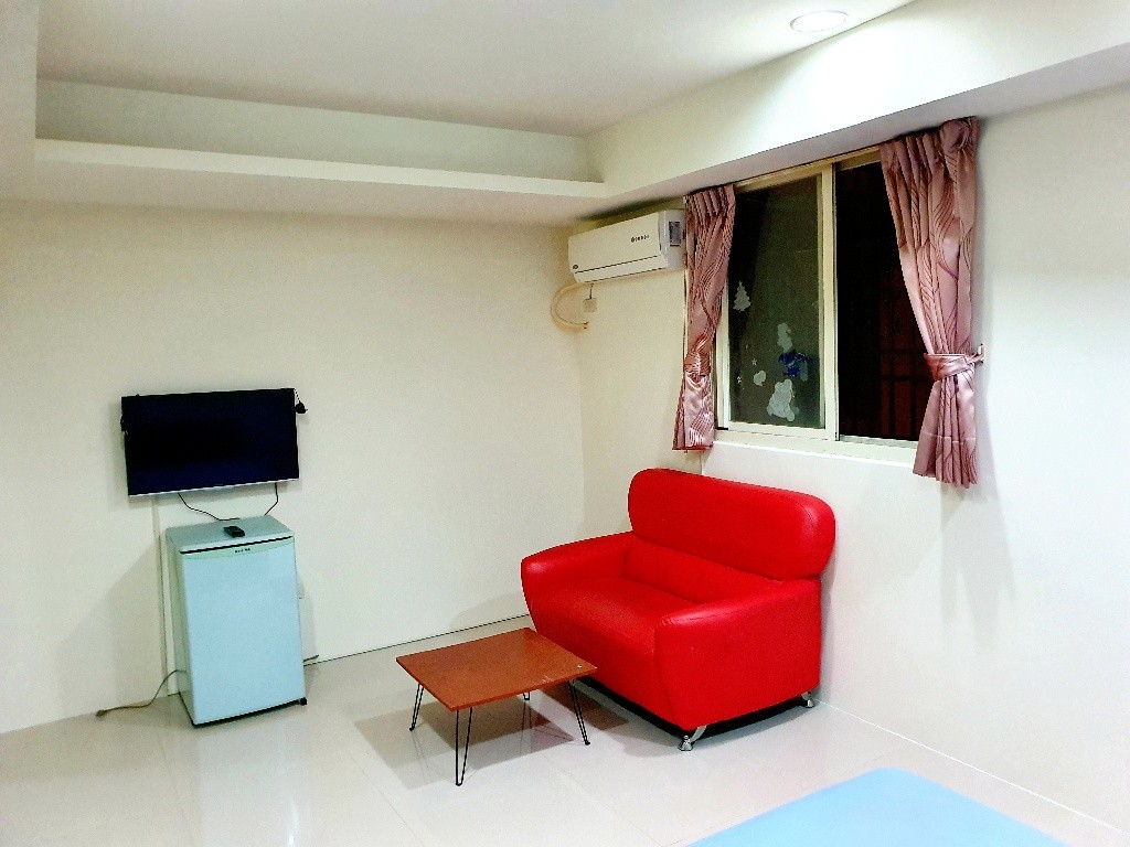 套房出租 : 電梯大樓-獨洗套房-近台中車站 - 限女性 - 中區 - 獨立套房 - Homates 台灣