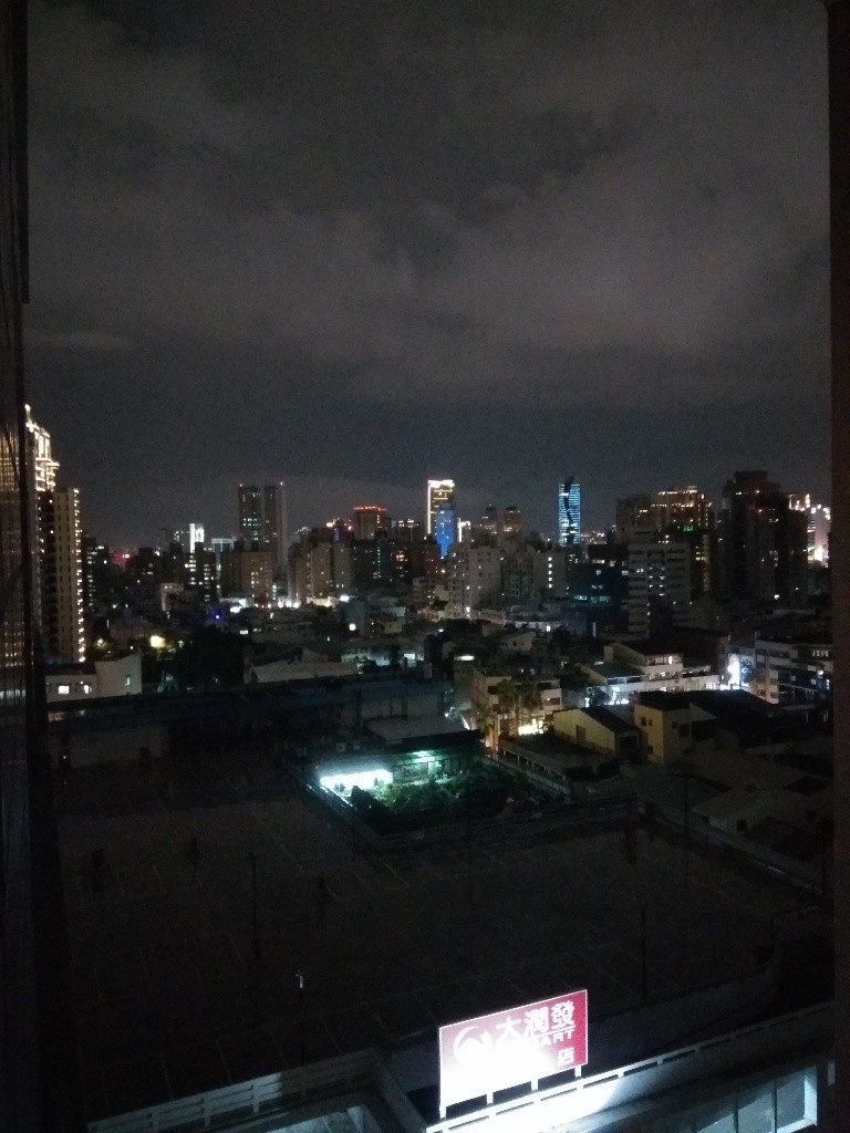 台中市 北區 獨立門牌 台水電 電梯大樓  位於14樓 權狀10坪 有獨立陽台通風採光好 獨曬獨洗 不會淋雨  - 北区 - 独立套房 - Homates 台湾