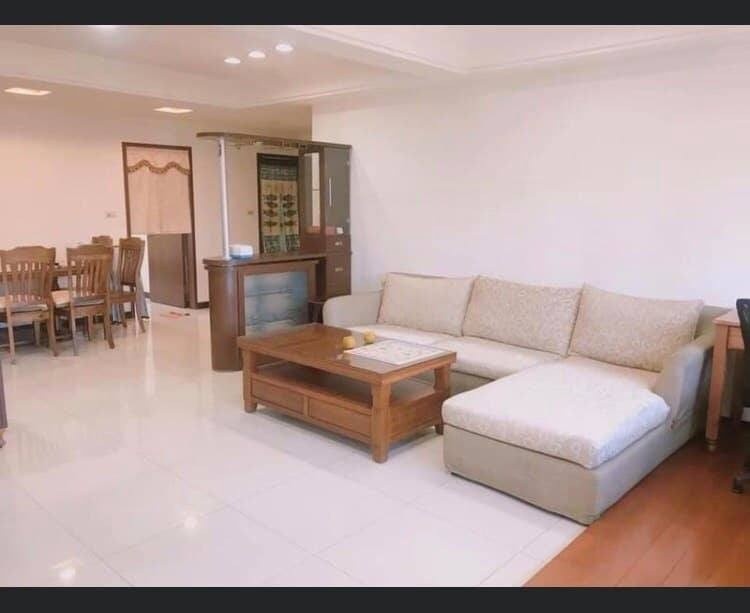 永和三房二浴大客廳翻新公寓找室友；不用共用衛浴 - Yonghe - Bedroom - Homates Taiwan