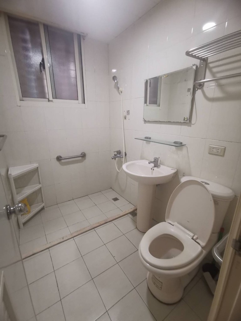 新北市三重區中正南路舊公寓改分租套房 - 三重區 - 獨立套房 - Homates 台灣