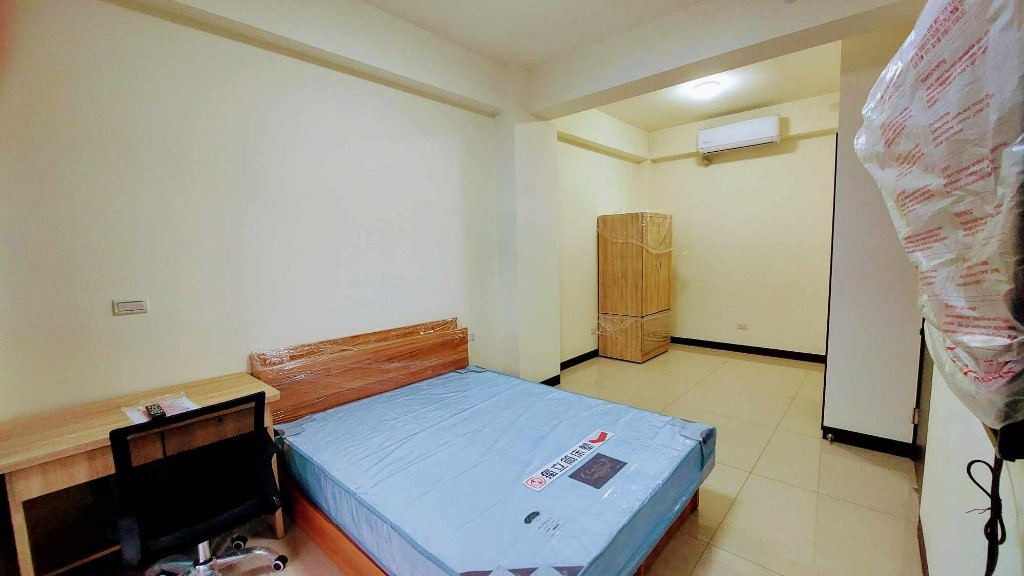 [Houli] Rental Room with large balcony, welcome MICRON employee - Houli - Bedroom - Homates Taiwan