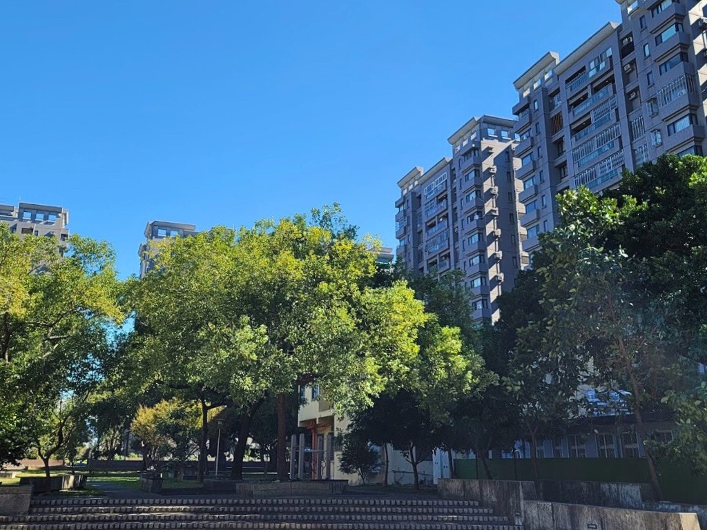 大鵬新城｜家庭式大空間｜徵雅房室友 1 人 - Xitun - Bedroom - Homates Taiwan