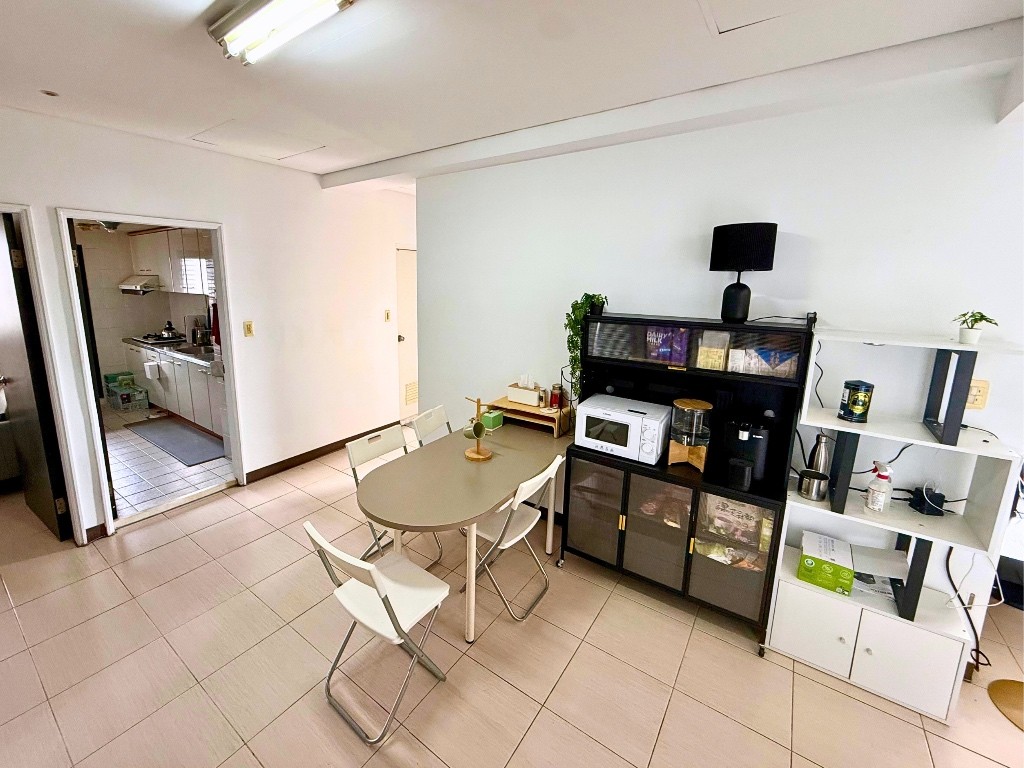 大鵬新城｜家庭式大空間｜徵雅房室友 1 人 - Xitun - Bedroom - Homates Taiwan