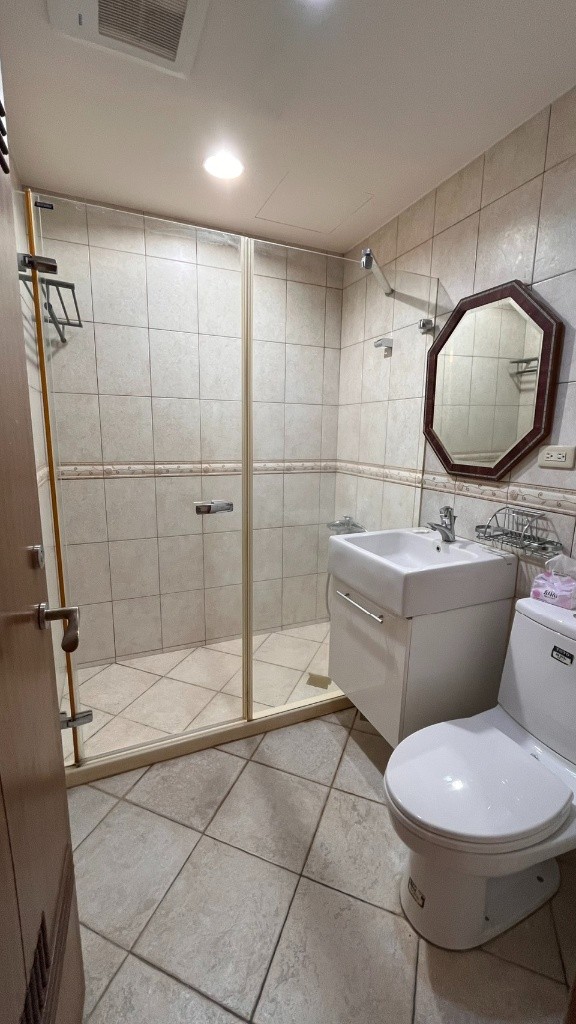 Spacious 3+1 Bedroom Residence | Songshan District | Taipei Arena MRTSpacious 42-Ping Designer Apartment | Near Taipei Arena MRT  - 松山區 - 整個住家 - Homates 台灣
