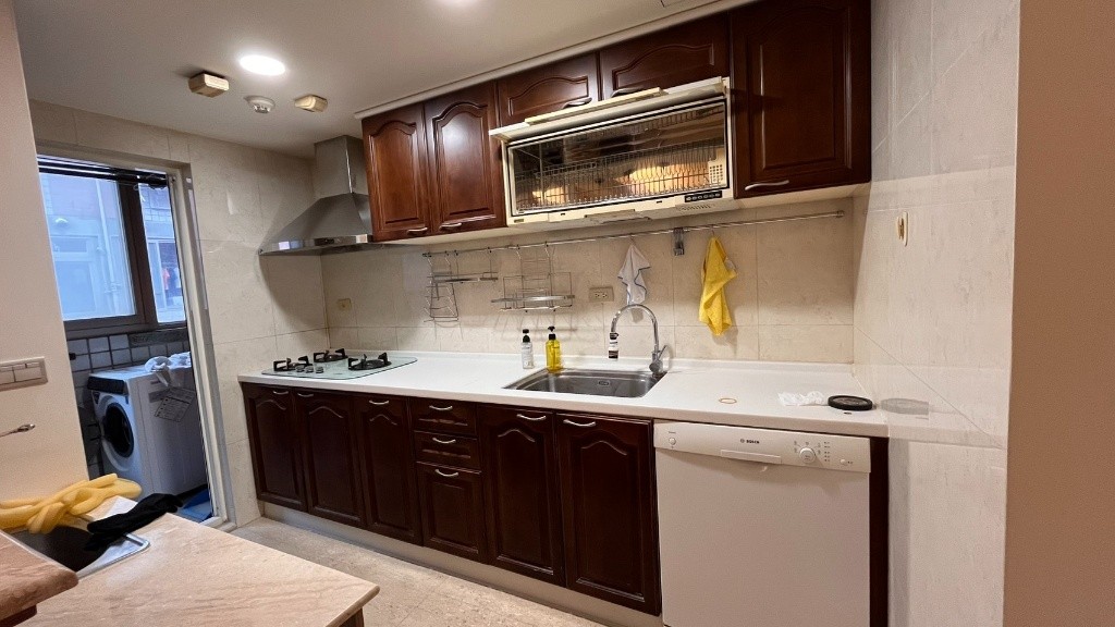 Spacious 3+1 Bedroom Residence | Songshan District | Taipei Arena MRTSpacious 42-Ping Designer Apartment | Near Taipei Arena MRT  - 松山區 - 整個住家 - Homates 台灣
