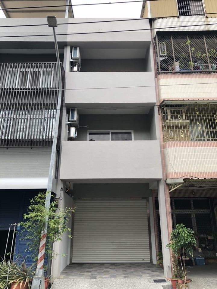 全新裝潢清水模建築 落地陽台獨立大套房 家電全新！ - 楠梓區 - 獨立套房 - Homates 台灣