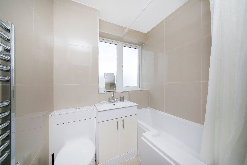 LUXURY SINGLE ROOM - DOUBLE BED - KILBURN - ZONE 2 - Abbey Wood - 分租单间 - Homates 英国
