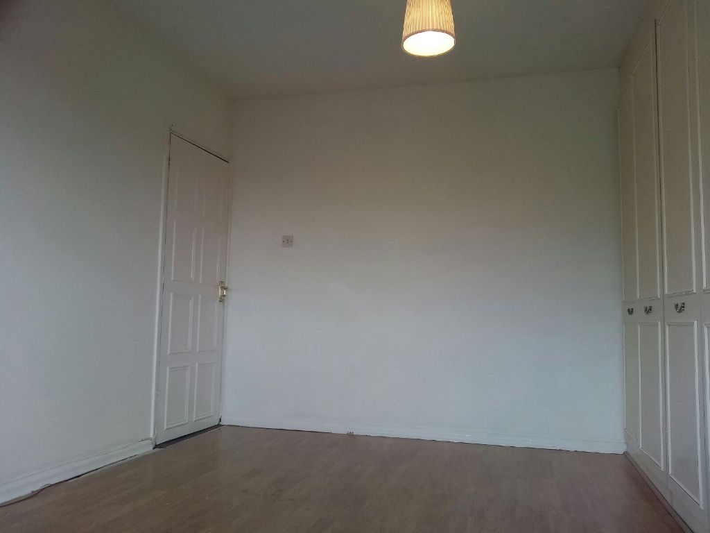 ROOM TO RENT – COCKFOSTERS, BARNET – ALL INCLUSIVE WITH BILLS - England - Bedroom - Homates United Kingdom