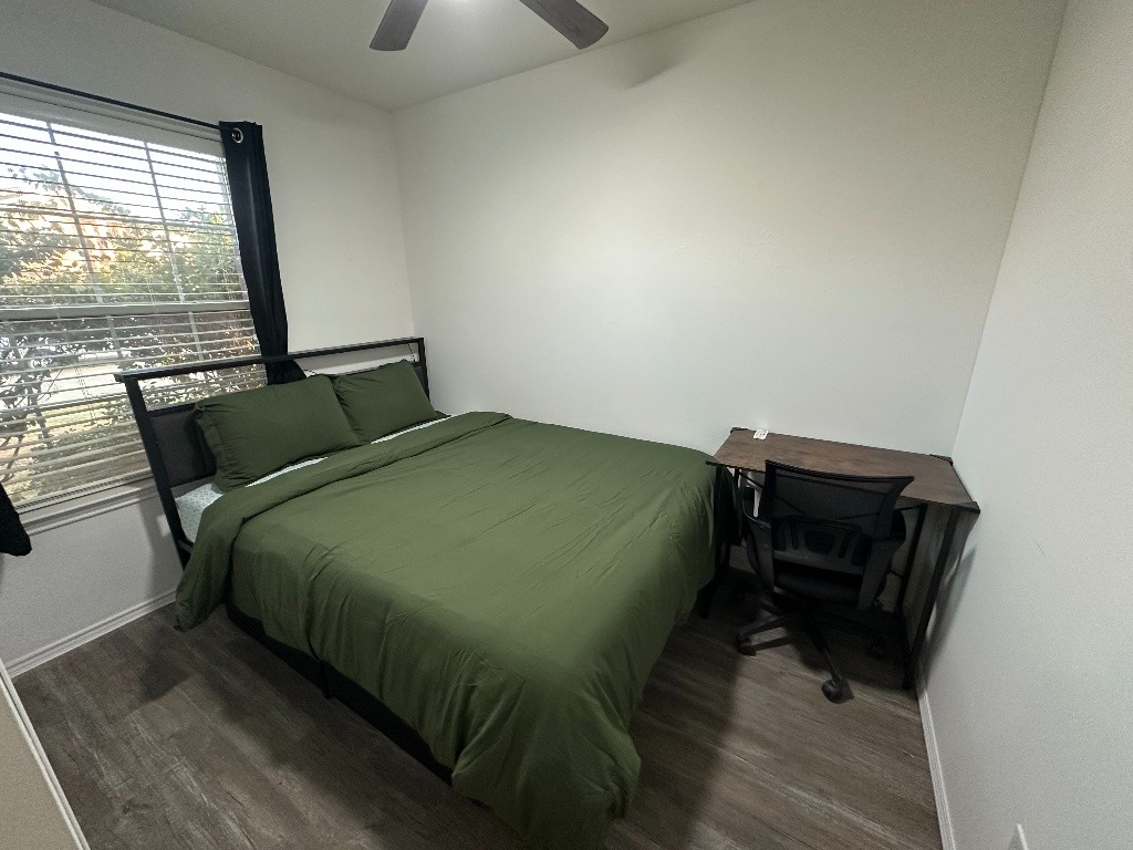 Katy Bedroom 1 -  - 分租房間 - Homates 美國