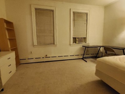 森林小丘單房出租 - 8948 70th Rd. Forest Hills, NY 11375